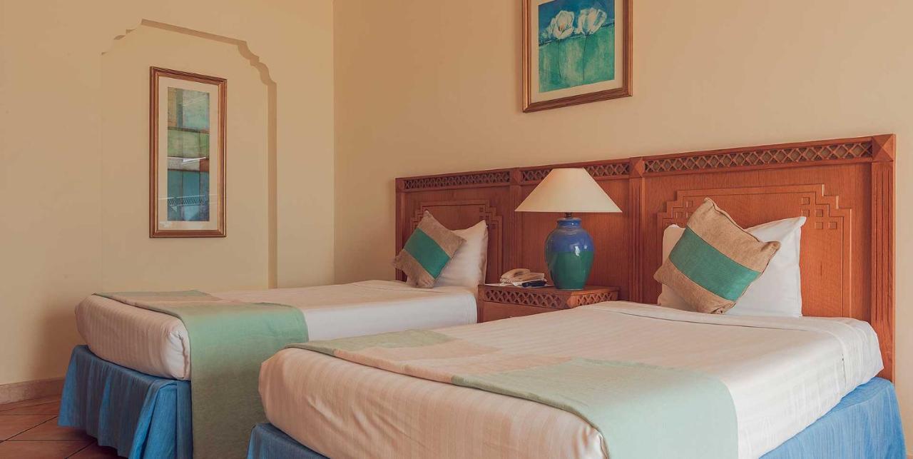 Old Palace Resort Sahl Hasheesh Hurghada Esterno foto A bedroom at the hotel