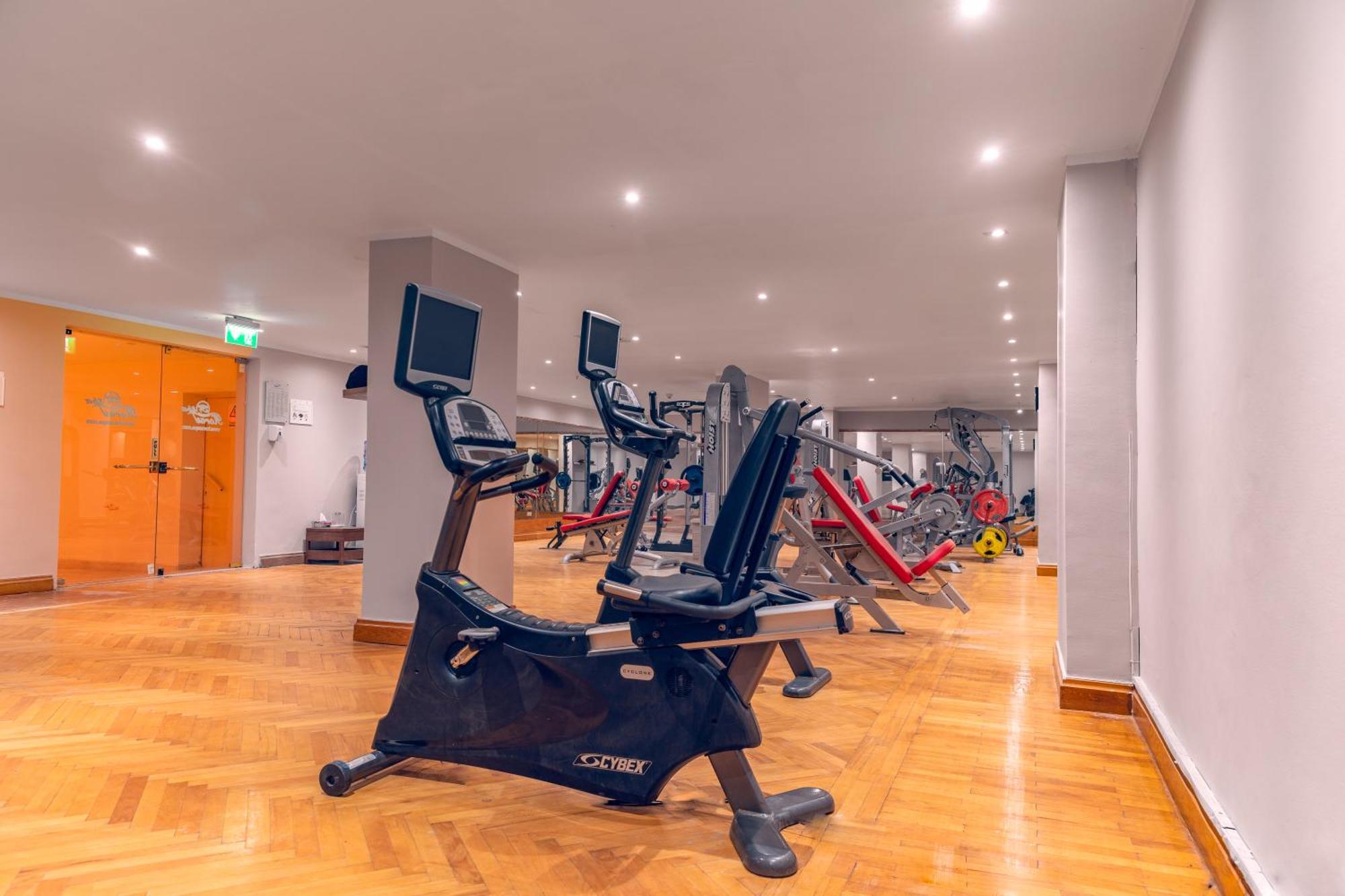 Old Palace Resort Sahl Hasheesh Hurghada Esterno foto The gym at the hotel