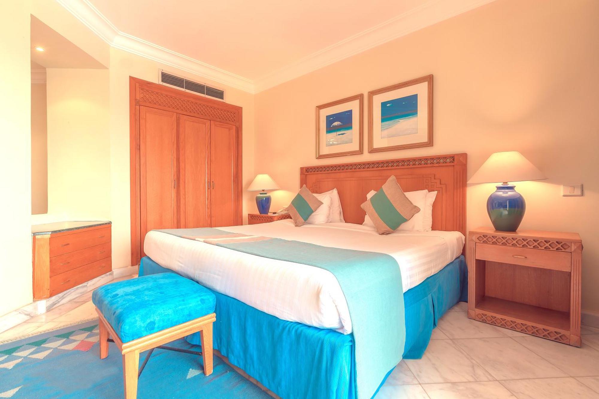 Old Palace Resort Sahl Hasheesh Hurghada Esterno foto A bedroom at the hotel