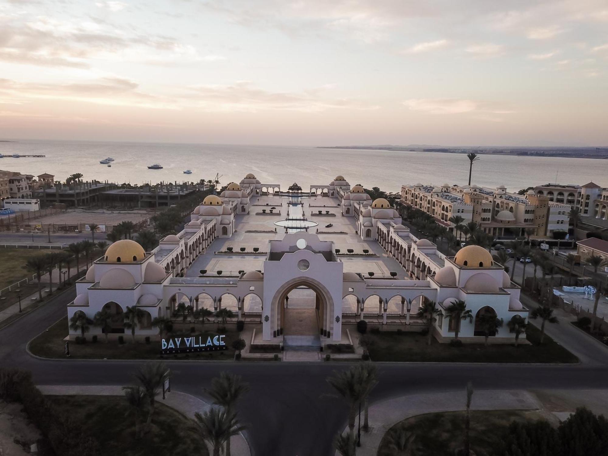 Old Palace Resort Sahl Hasheesh Hurghada Esterno foto Bay Village