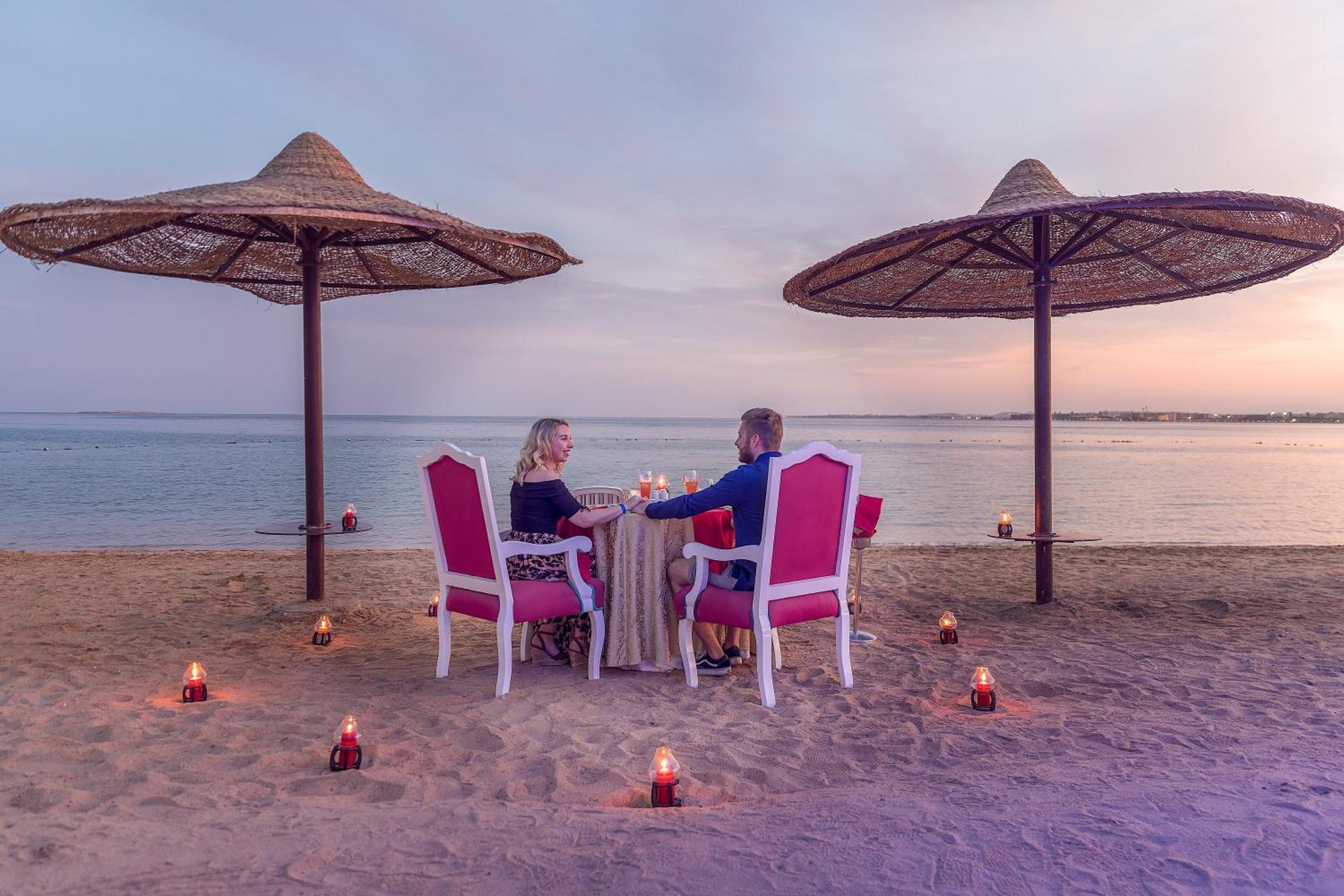 Old Palace Resort Sahl Hasheesh Hurghada Esterno foto Beach at the Grand Hotel
