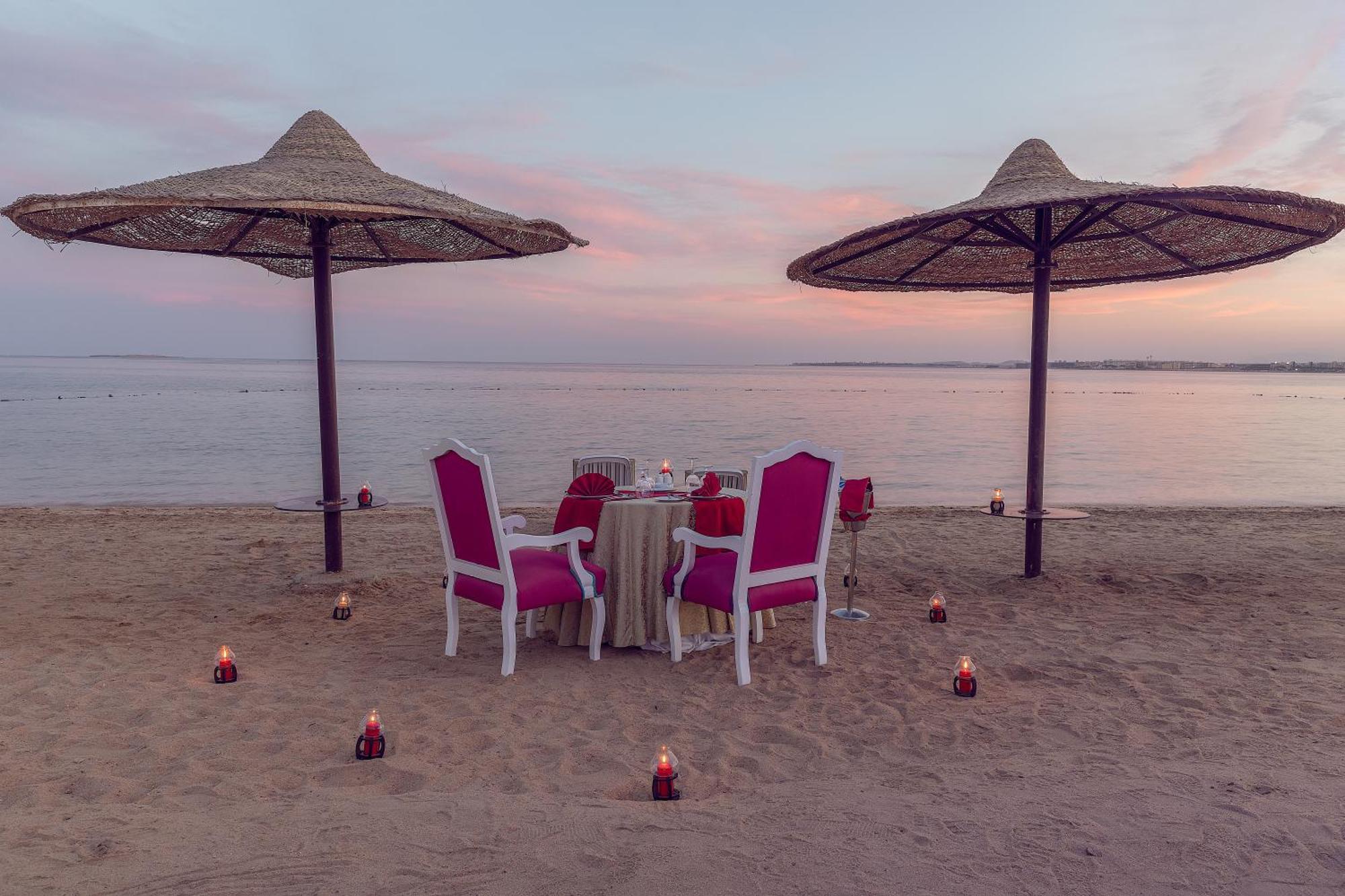 Old Palace Resort Sahl Hasheesh Hurghada Esterno foto Beach at the Hilton Sharm El Sheikh